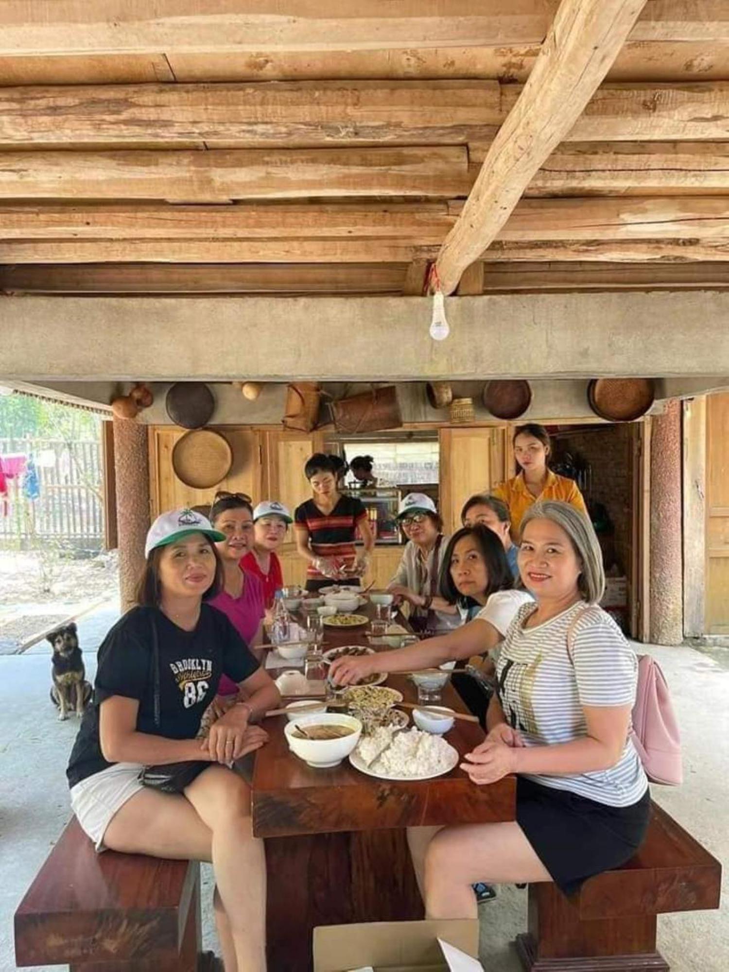 Homestay Ho Son - Thac Anor A Luoi Bagian luar foto